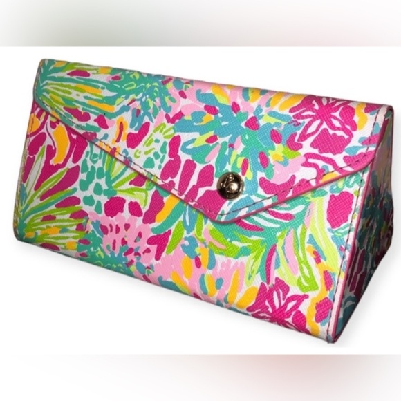 Lilly Pulitzer Spot Ya Collapsible Sunglass Case - Picture 3 of 9